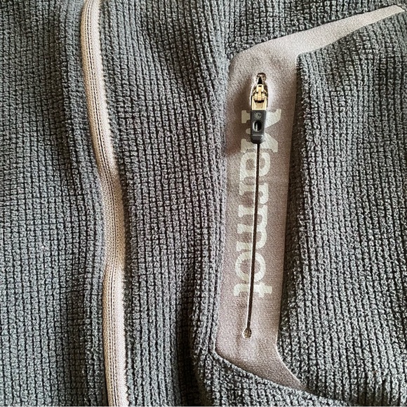 Marmot Men’s Zip Up Fleece Jacket - Picture 2 of 6